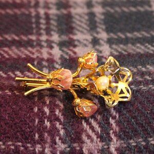 Vintage Pink Quartz Faux Pearl Flower Spray Pin
